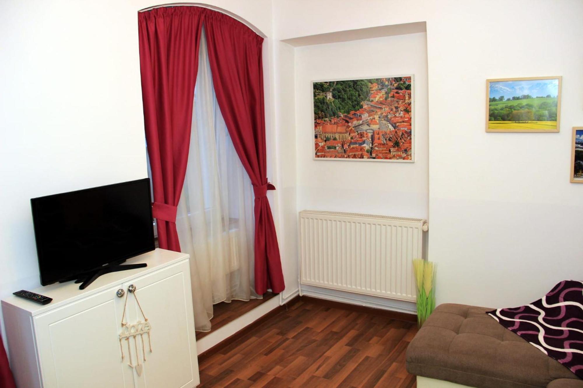 John Residence Apartment Brasov With Parking Option Екстериор снимка