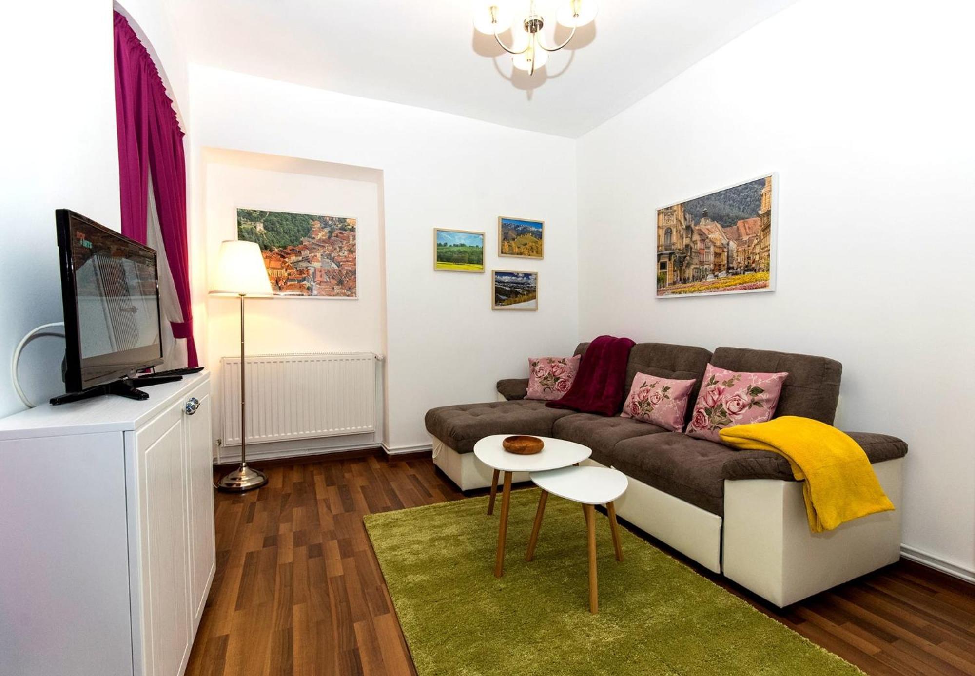 John Residence Apartment Brasov With Parking Option Екстериор снимка