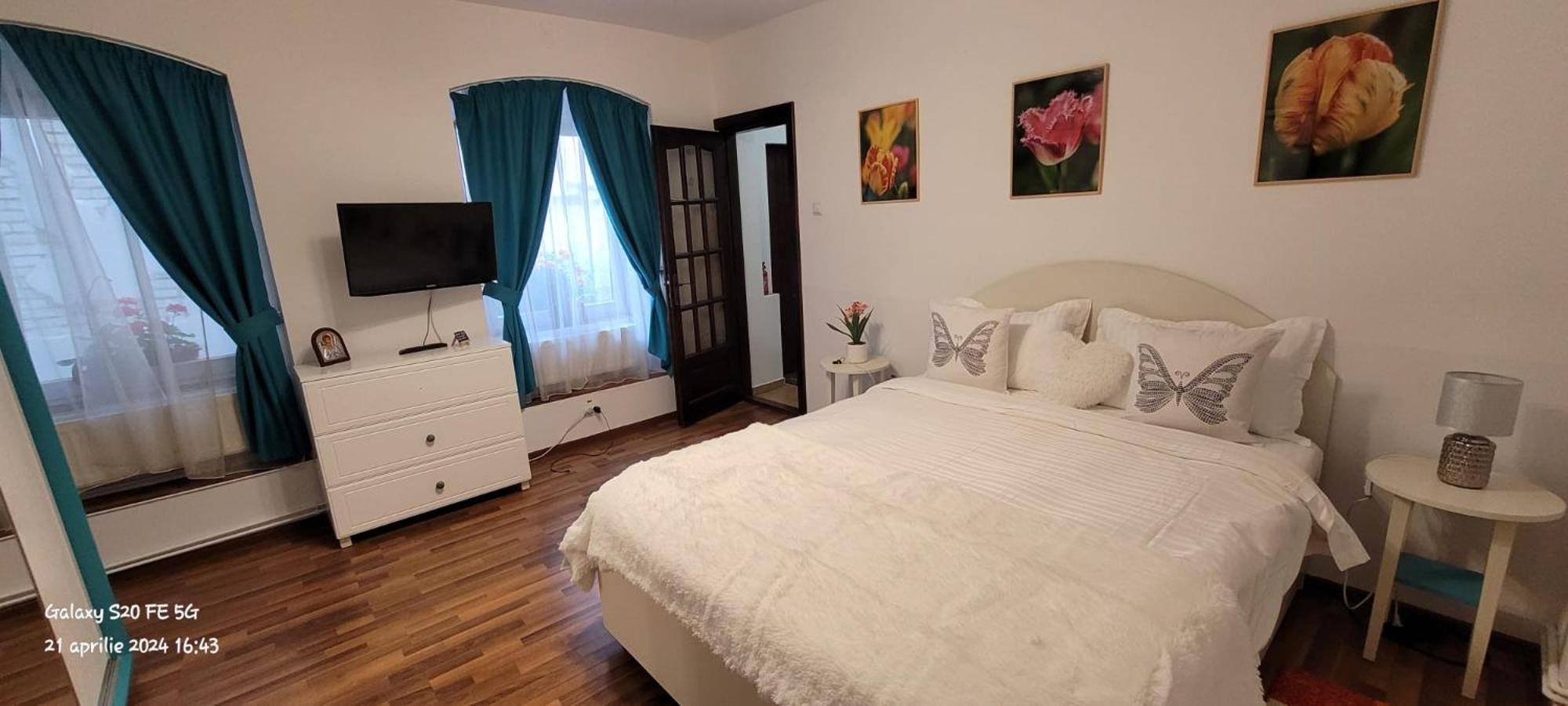 John Residence Apartment Brasov With Parking Option Екстериор снимка