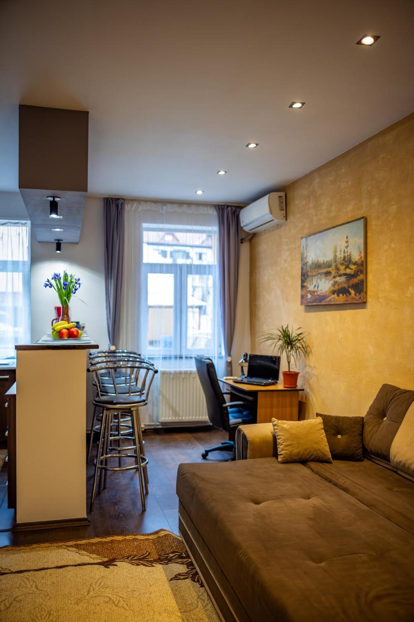 John Residence Apartment Brasov With Parking Option Екстериор снимка