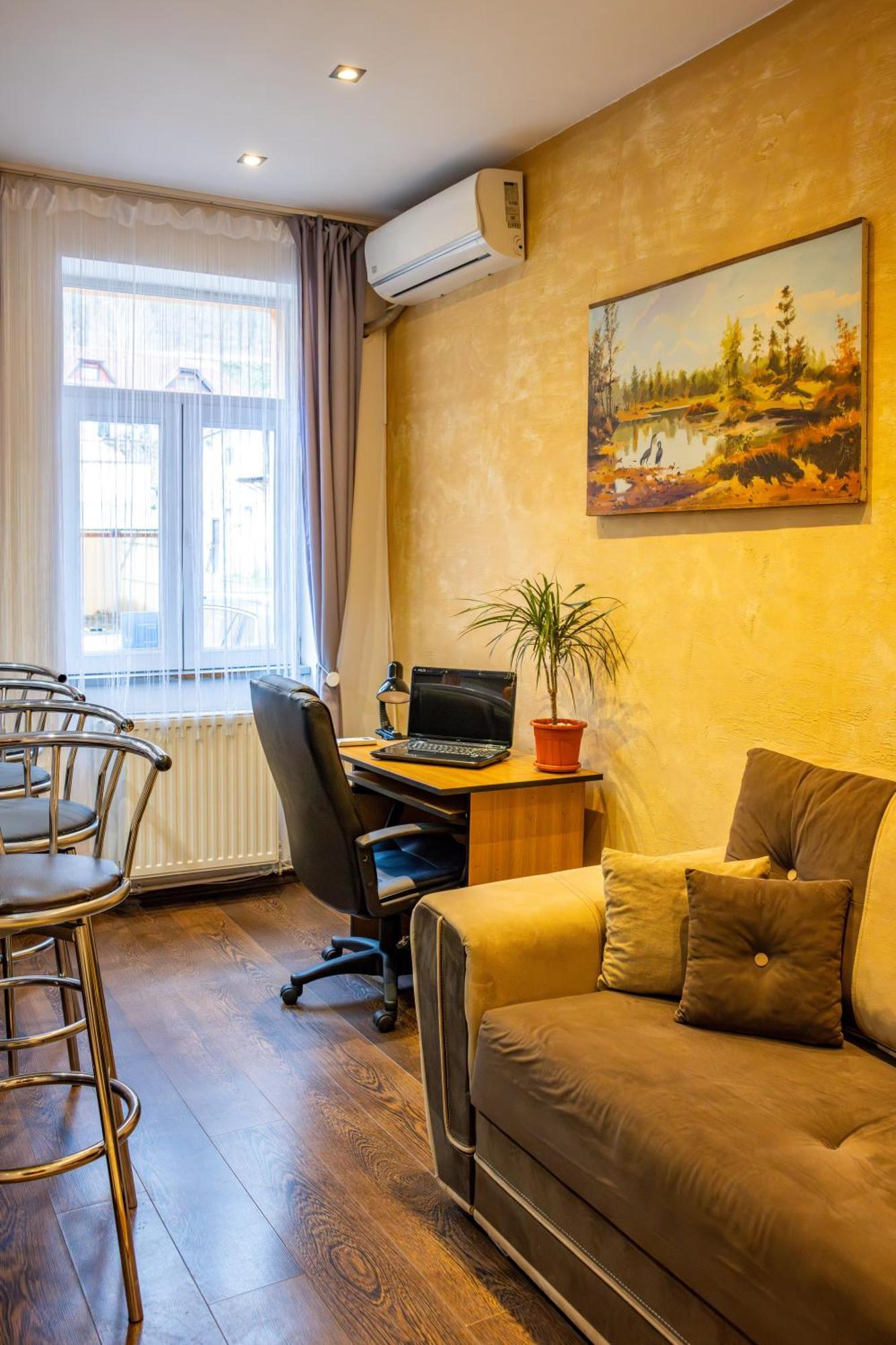 John Residence Apartment Brasov With Parking Option Екстериор снимка